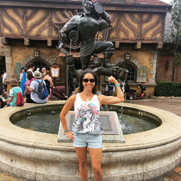 Meet your Posher, Michelle - Picture 2 of 2